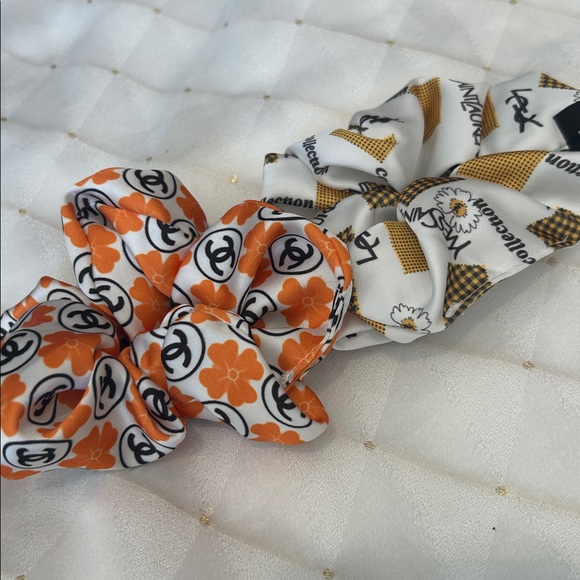 🧡⭐️HAIR SCRUNCHIES 🧡⭐️ - Picture 5 of 5